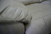 sofa en cuir rembourré par des pros
